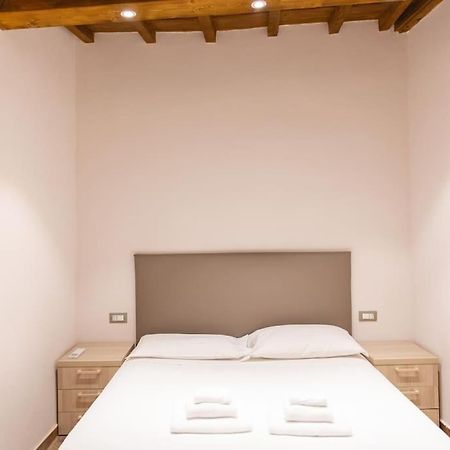 Cozy And Charmin 3Br Apartment Steps By Duomo フィレンツェ エクステリア 写真