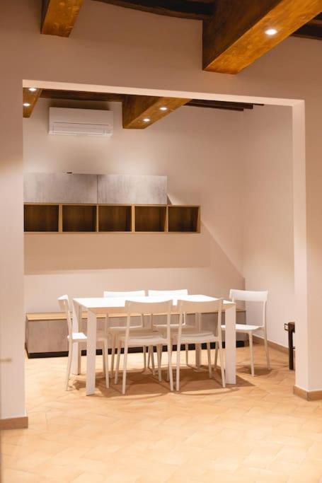 Cozy And Charmin 3Br Apartment Steps By Duomo フィレンツェ エクステリア 写真