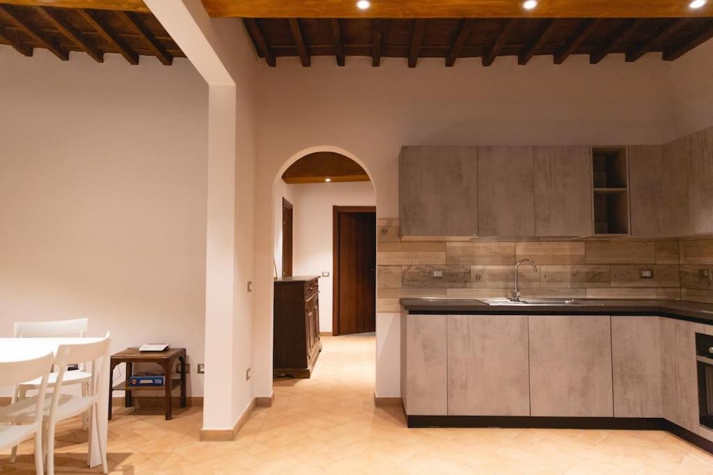 Cozy And Charmin 3Br Apartment Steps By Duomo フィレンツェ エクステリア 写真