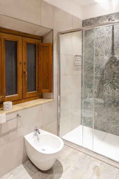 Cozy And Charmin 3Br Apartment Steps By Duomo フィレンツェ エクステリア 写真